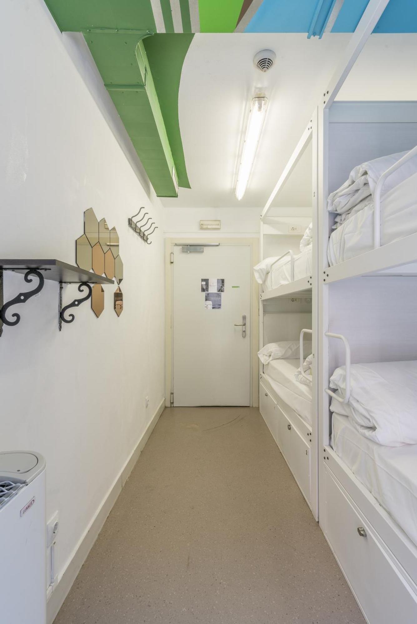 Ganbara Hostel Bilbao Exteriör bild