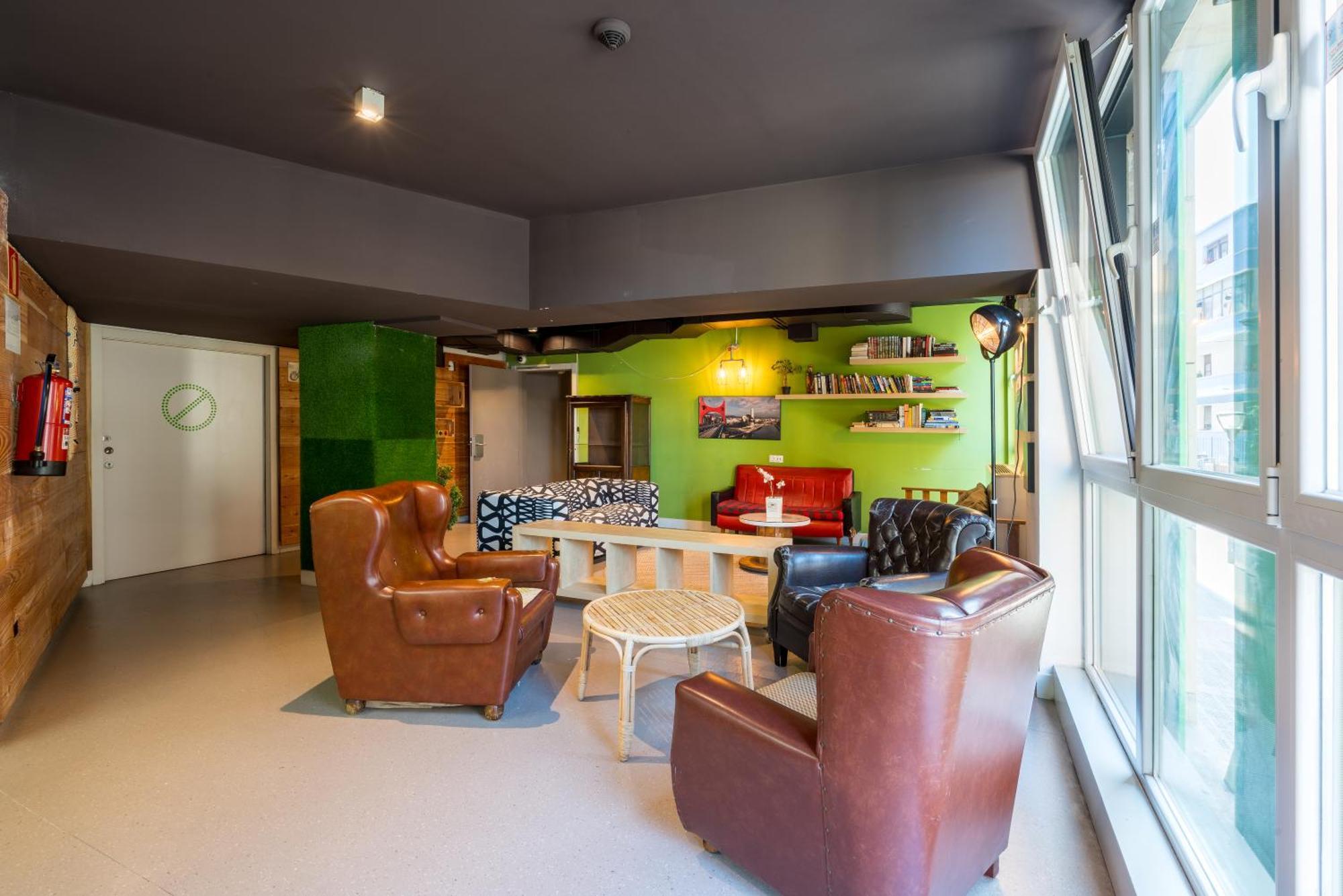 Ganbara Hostel Bilbao Exteriör bild