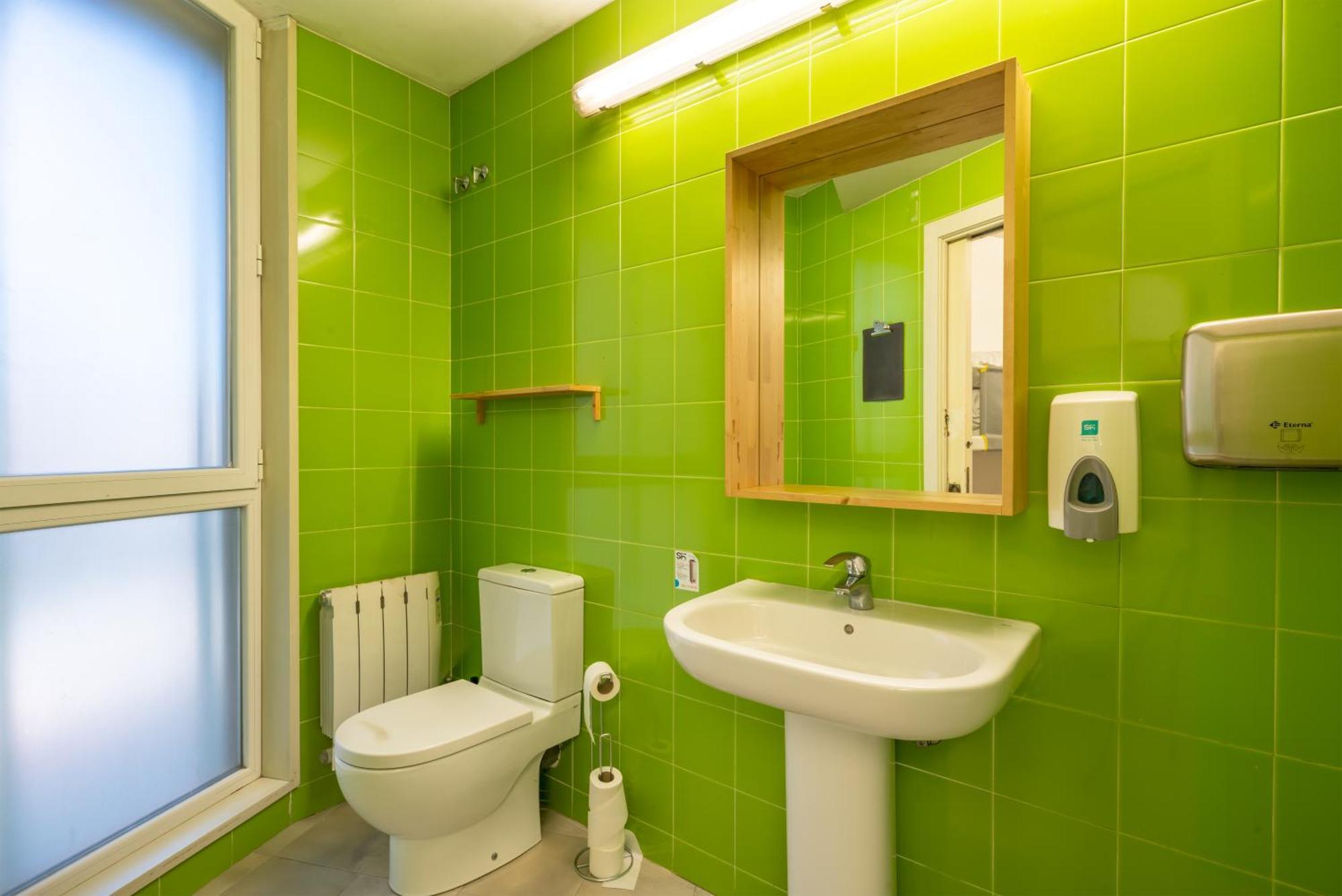 Ganbara Hostel Bilbao Exteriör bild